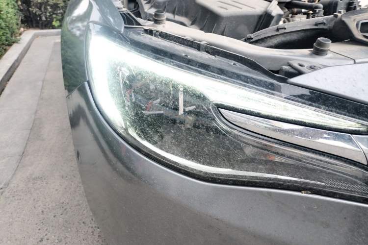 Used Buick GT 2018 18T Automatic Flagship Model Right Front Headlight