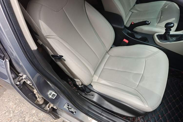 Used Buick GT 2018 15T Manual Elite Version China V Standard Right Front Seat