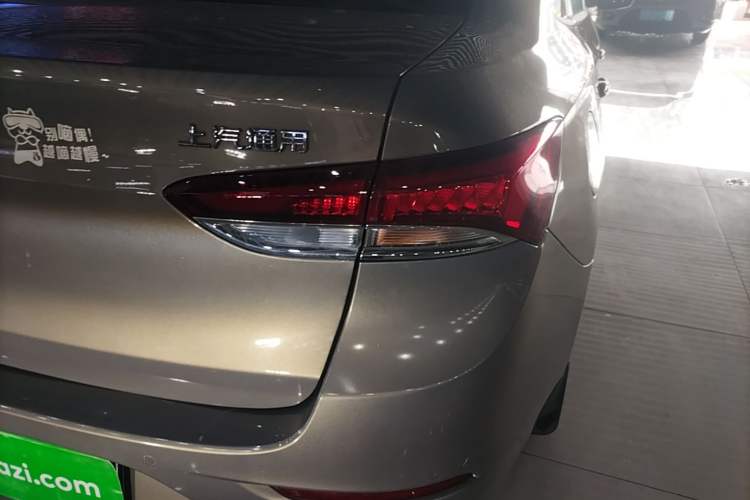 Used Buick GT 2018 18T Automatic Elite Model Right Rear Taillight