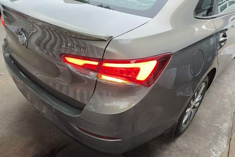 Used Buick GT 2018 18T Automatic Elite Model Right Rear Taillight