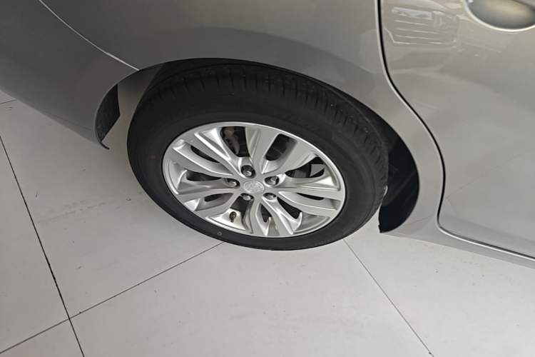 Used Buick GT 2018 15T Dual-Clutch Elite Model China V Standard Right Rear Wheel Hub