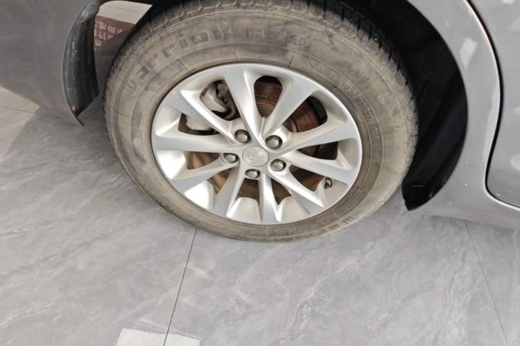Used Buick GT 2018 15T Dual-Clutch Advanced Model China V Standard Right Rear Wheel Hub