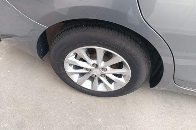 Used Buick GT 2018 15T Dual-Clutch Advanced Model China V Standard Right Rear Wheel Hub