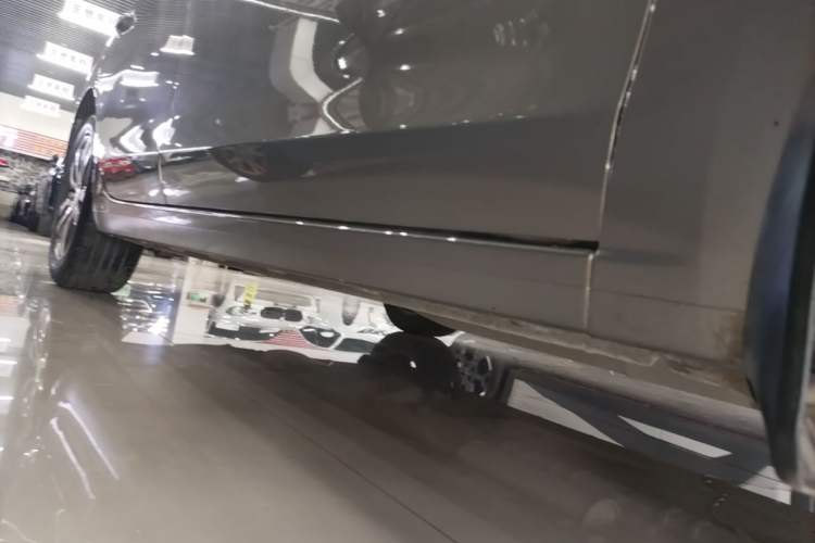 Used Buick GT 2018 18T Automatic Elite Model Right Side Sill