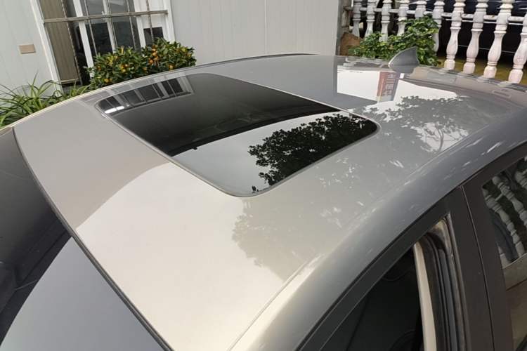 Used Buick GT 2018 18T Automatic Elite Model Roof