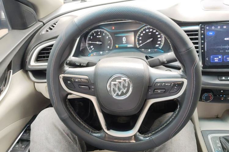 Used Buick GT 2018 15T Dual-Clutch Elite Model China V Standard Steering Wheel