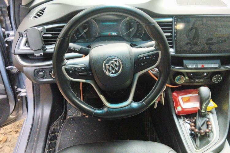 Used Buick GT 2018 18T Automatic Elite Model Steering Wheel
