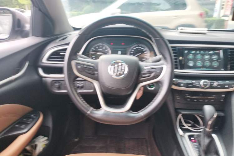 Used Buick GT 2018 18T Automatic Flagship Model Steering Wheel