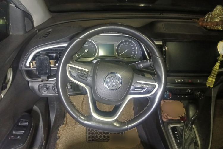 Used Buick GT 2018 18T Automatic Elite Model Steering Wheel