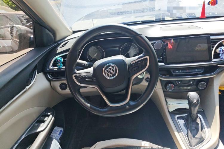 Used Buick GT 2018 15T Dual-Clutch Elite Model China V Standard Steering Wheel