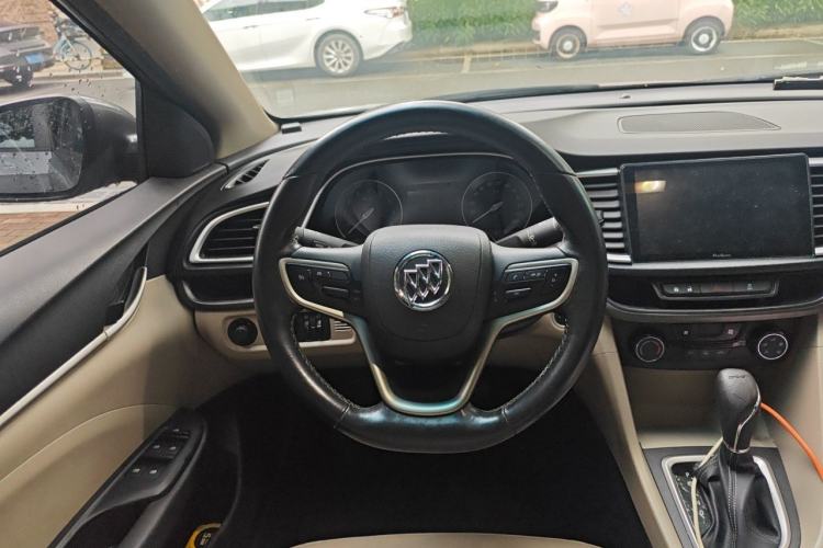 Used Buick GT 2018 15T Manual Elite Version China V Standard Steering Wheel