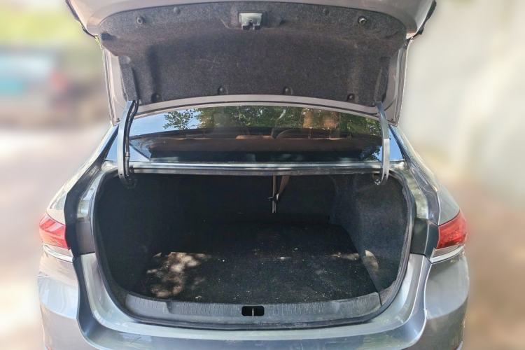 Used Buick GT 2018 15T Dual-Clutch Elite Model China V Standard Trunk