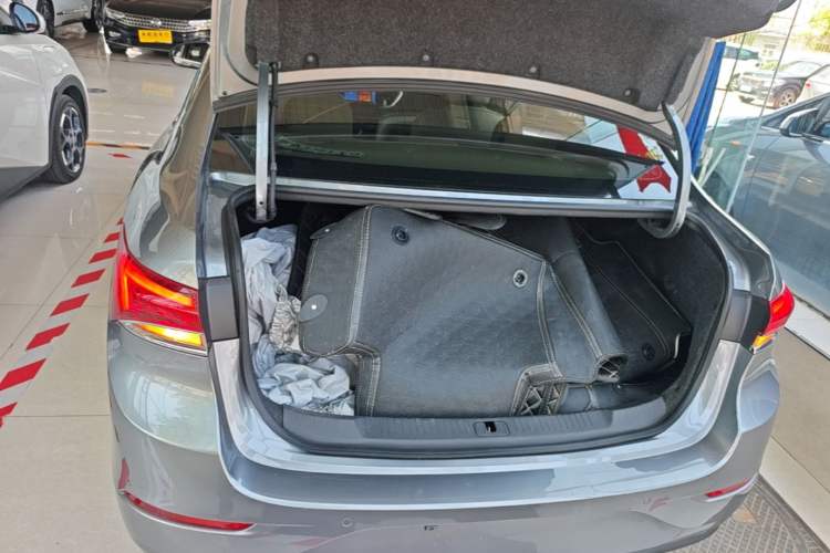 Used Buick GT 2018 15T Dual-Clutch Elite Model China V Standard Trunk