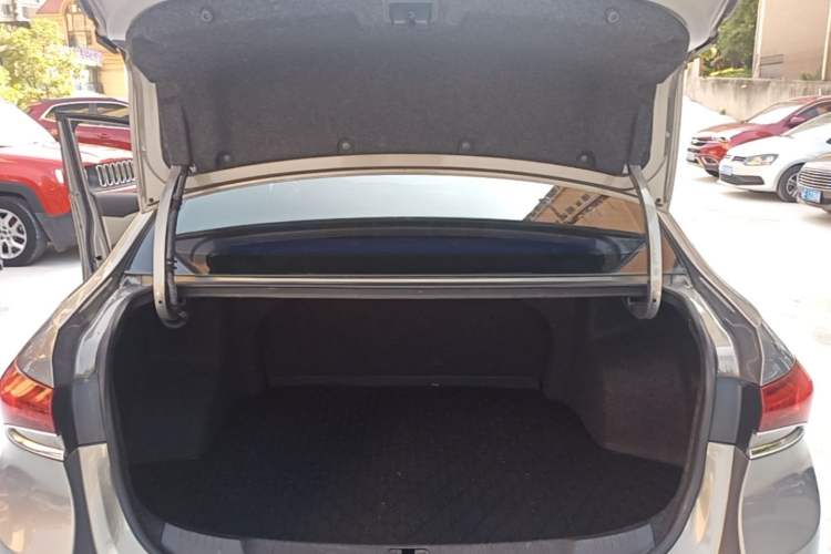 Used Buick GT 2018 15T Dual-Clutch Advanced Model China V Standard Trunk