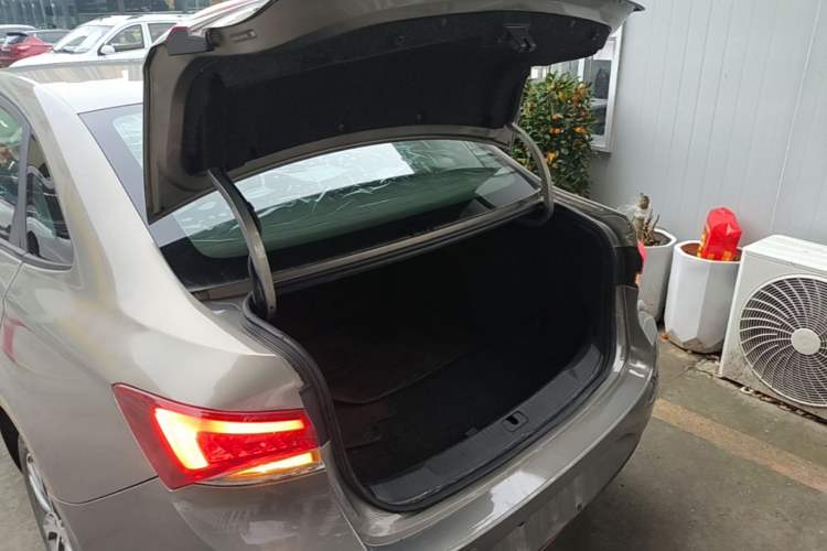 Used Buick GT 2018 18T Automatic Elite Model Trunk