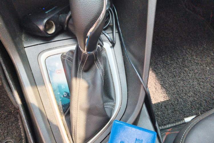 Used Buick GT 2018 18T Automatic Elite Model Gear Lever
