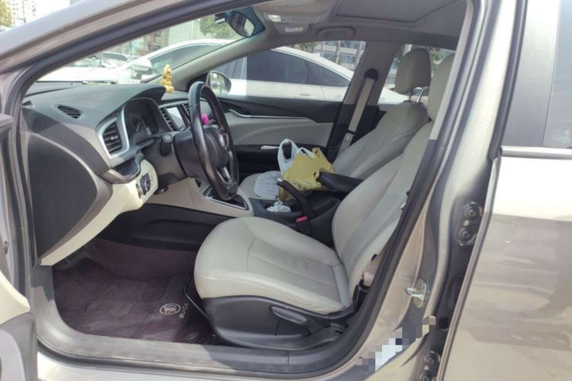 Used Buick GT 2018 15T Dual-Clutch Elite Model China V Standard Left Front Seat