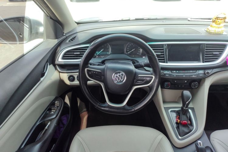 Used Buick GT 2018 15T Dual-Clutch Elite Model China V Standard Steering Wheel