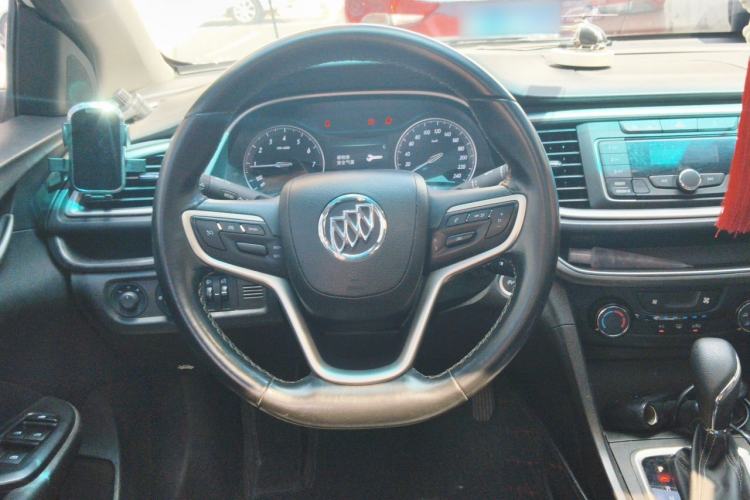 Used Buick GT 2018 18T Automatic Elite Model Steering Wheel