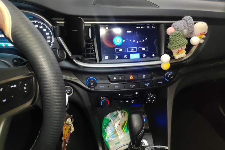 Used Buick GT 2018 18T Automatic Elite Model Audio And AC Panel