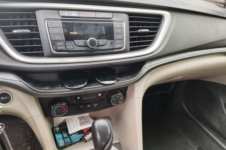 Used Buick GT 2018 15T Dual-Clutch Elite Model China V Standard Audio And AC Panel