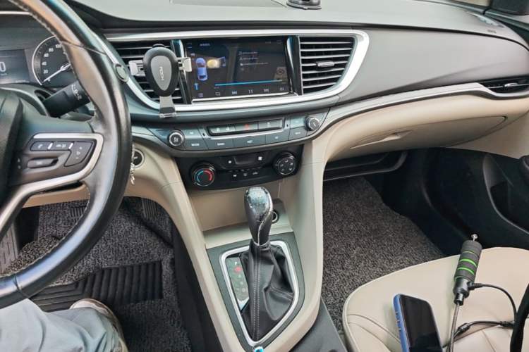 Used Buick GT 2018 15T Dual-Clutch Elite Model China V Standard Audio And AC Panel