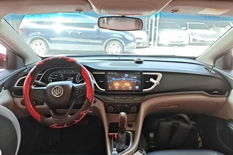 Used Buick GT 2018 15T Dual-Clutch Advanced Model China V Standard Center Console