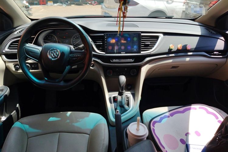 Used Buick GT 2018 15T Dual-Clutch Advanced Model China V Standard Center Console