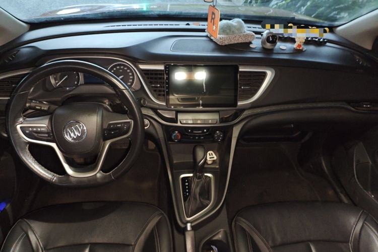 Used Buick GT 2018 18T Automatic Elite Model Center Console