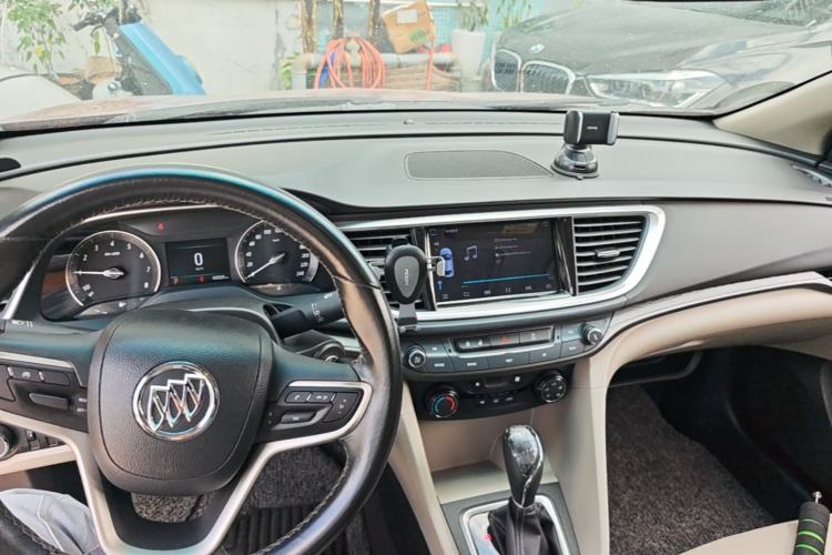 Used Buick GT 2018 15T Dual-Clutch Elite Model China V Standard Center Console