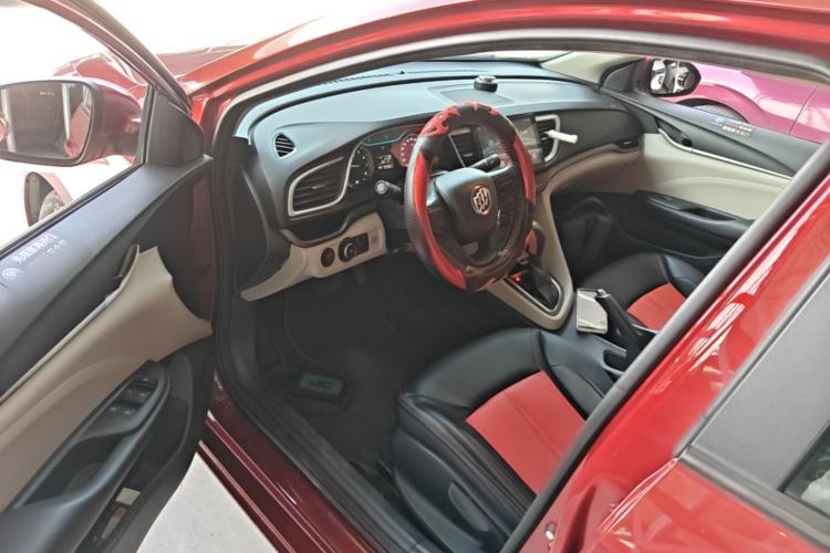 Used Buick GT 2018 15T Dual-Clutch Advanced Model China V Standard Driver Seat