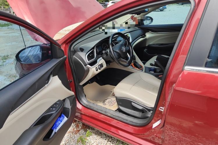 Used Buick GT 2018 15T Dual-Clutch Elite Model China V Standard Driver Seat