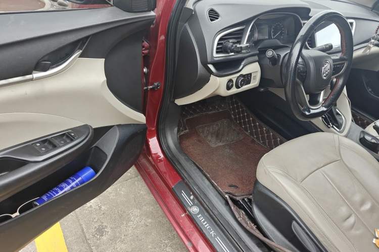 Used Buick GT 2018 15T Dual-Clutch Elite Model China V Standard Driver Seat
