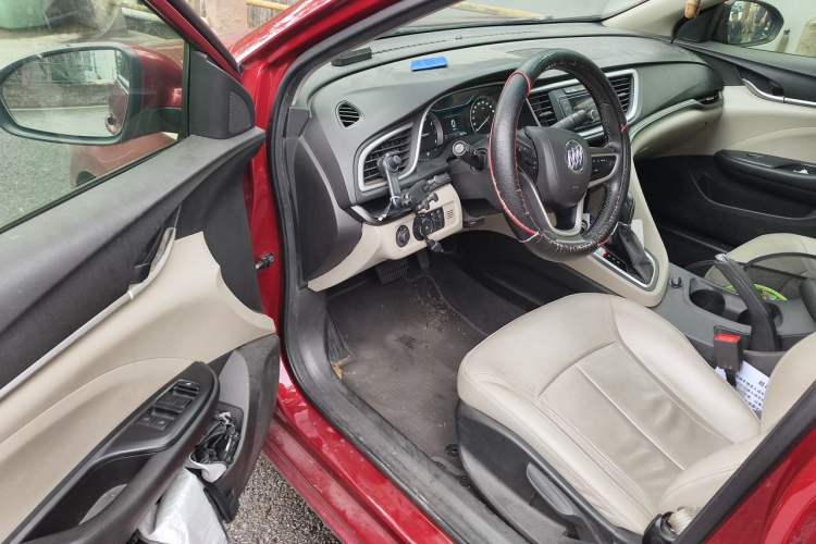 Used Buick GT 2018 15T Dual-Clutch Elite Model China V Standard Driver Seat