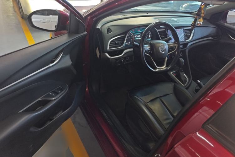 Used Buick GT 2018 18T Automatic Elite Model Driver Seat