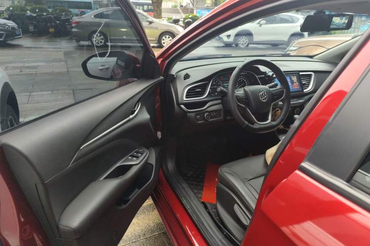 Used Buick GT 2018 18T Automatic Elite Model Driver Seat