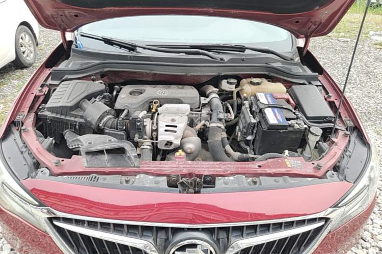Used Buick GT 2018 15T Dual-Clutch Elite Model China V Standard Engine Bay