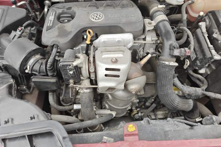 Used Buick GT 2018 15T Dual-Clutch Elite Model China V Standard Engine Bay