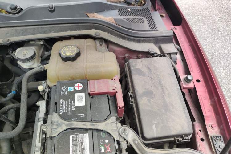 Used Buick GT 2018 15T Dual-Clutch Elite Model China V Standard Engine Bay Left