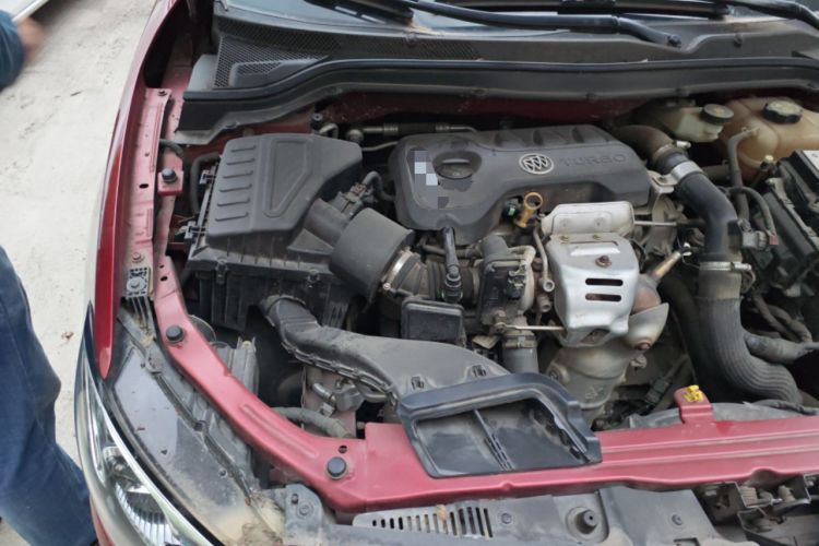 Used Buick GT 2018 15T Dual-Clutch Elite Model China V Standard Engine Bay Right