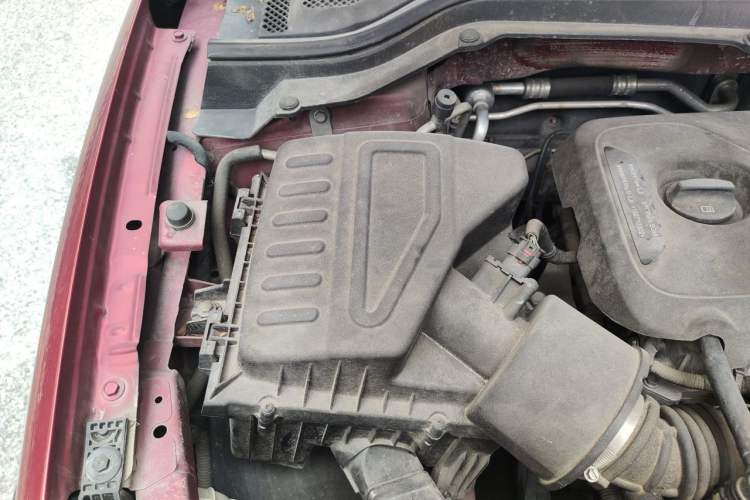 Used Buick GT 2018 15T Dual-Clutch Elite Model China V Standard Engine Bay Right