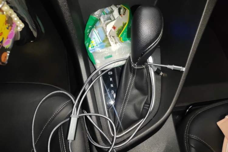 Used Buick GT 2018 18T Automatic Elite Model Gear Lever
