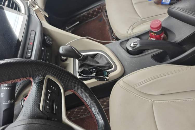 Used Buick GT 2018 15T Dual-Clutch Elite Model China V Standard Gear Lever