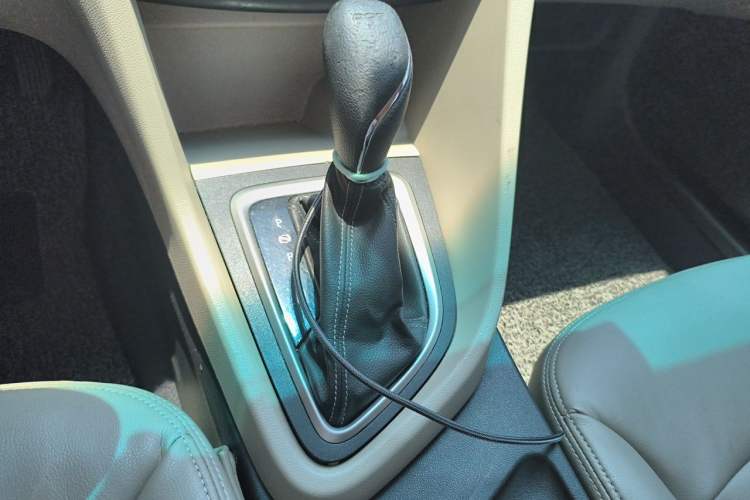 Used Buick GT 2018 15T Dual-Clutch Advanced Model China V Standard Gear Lever
