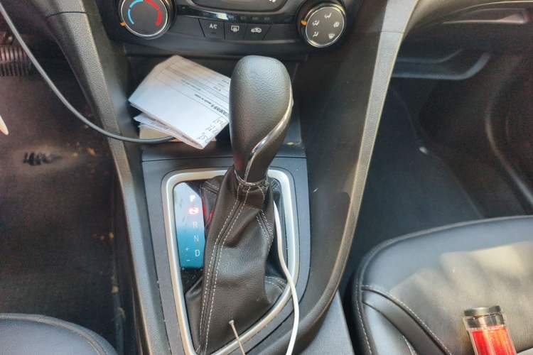 Used Buick GT 2018 18T Automatic Elite Model Gear Lever