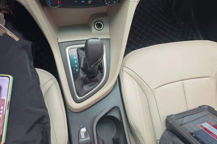 Used Buick GT 2018 15T Dual-Clutch Elite Model China V Standard Gear Lever
