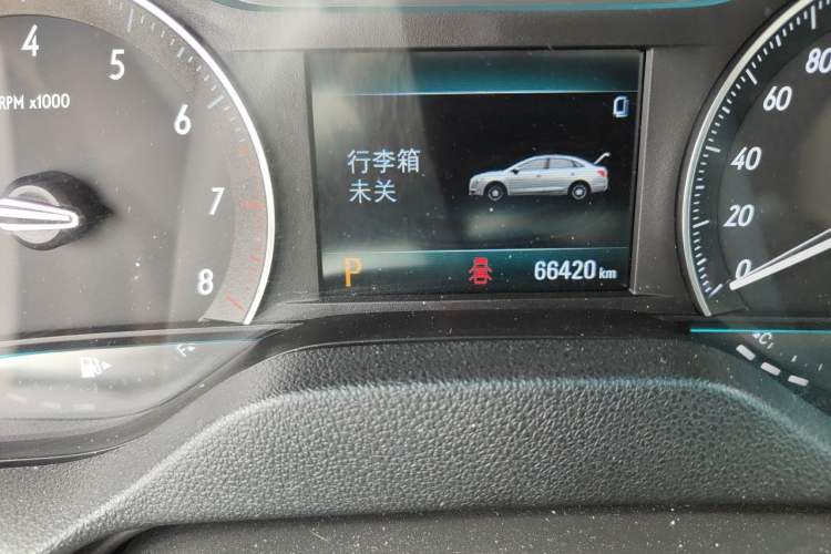 Used Buick GT 2018 15T Dual-Clutch Elite Model China V Standard Odometer Close Up