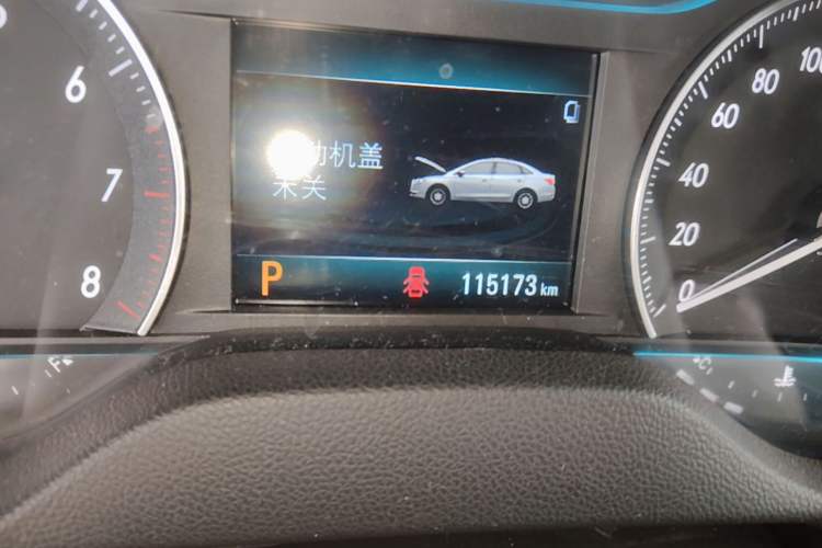 Used Buick GT 2018 18T Automatic Elite Model Odometer Close Up