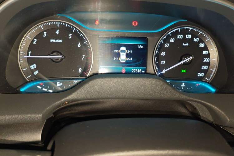 Used Buick GT 2018 18T Automatic Elite Model Odometer Close Up