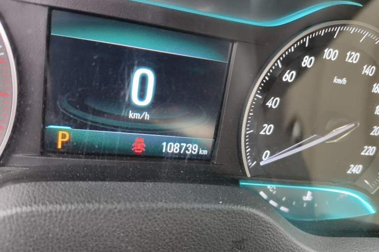 Used Buick GT 2018 15T Dual-Clutch Elite Model China V Standard Odometer Close Up